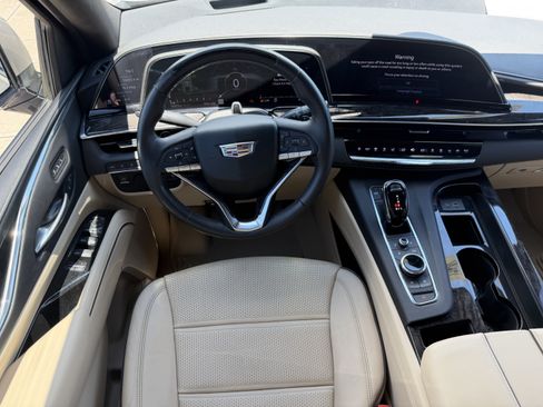 Certified 2023 Cadillac Escalade Premium Luxury AWD/4WD image 14