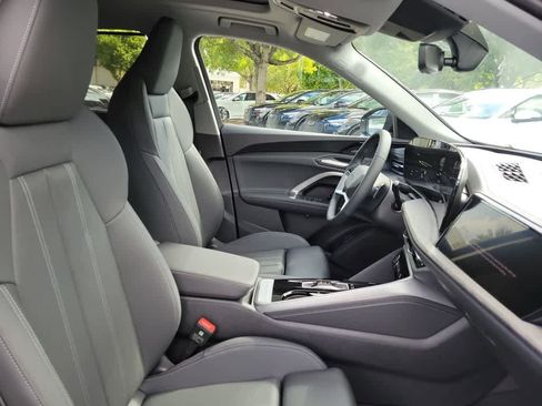 New 2025 Audi Q5 Prestige image 14