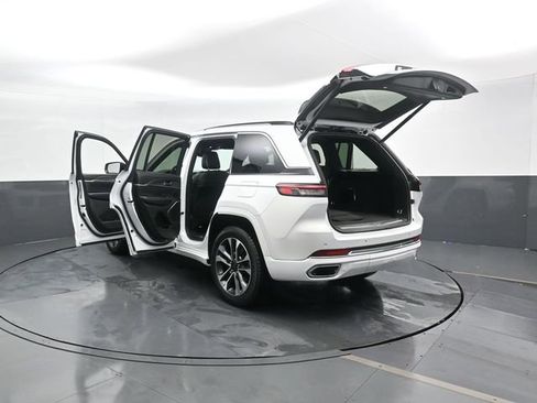Used 2022 Jeep Grand Cherokee Overland AWD/4WD image 63