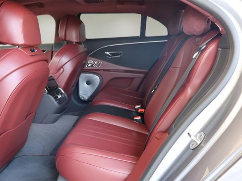 New 2026 Bentley Flying Spur Plug-In Hybrid image 15