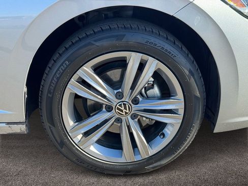 Used 2024 Volkswagen Jetta SE image 7