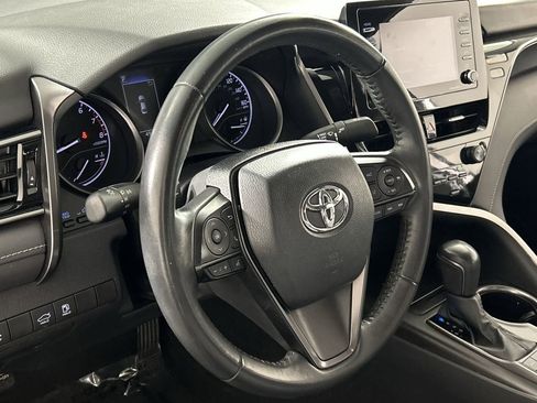 Used 2024 Toyota Camry SE image 13