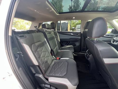 Certified 2024 Volkswagen Atlas Peak Edition SE AWD/4WD image 26