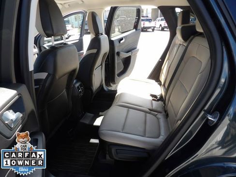 Certified 2022 Ford Escape SEL image 31