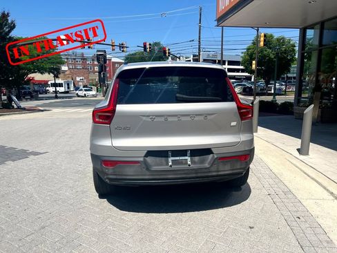 Used 2023 Volvo XC40 Recharge Ultimate AWD/4WD image 6