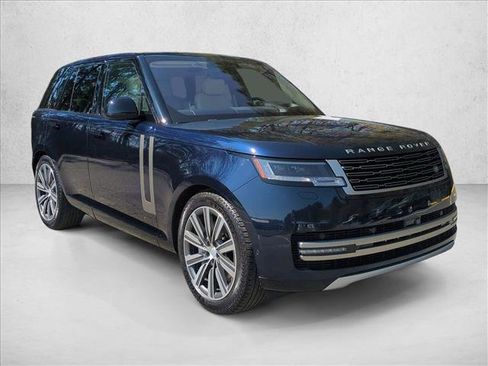 Used 2023 Land Rover Range Rover SE image 3