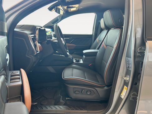 New 2025 GMC Canyon AT4 w/ Nightfall Edition image 22