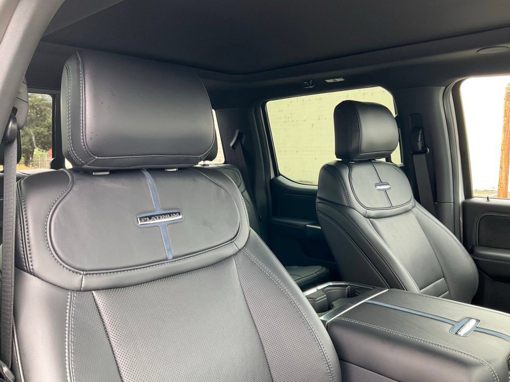New 2025 Ford F250 Platinum w/ Tremor Off-Road Package AWD/4WD image 39
