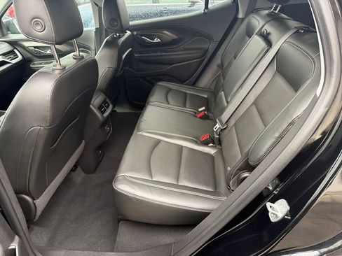 Used 2023 GMC Terrain SLT w/ Elevation Edition image 25
