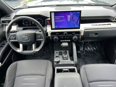 Used 2024 Toyota Tacoma TRD Off-Road AWD/4WD image 5