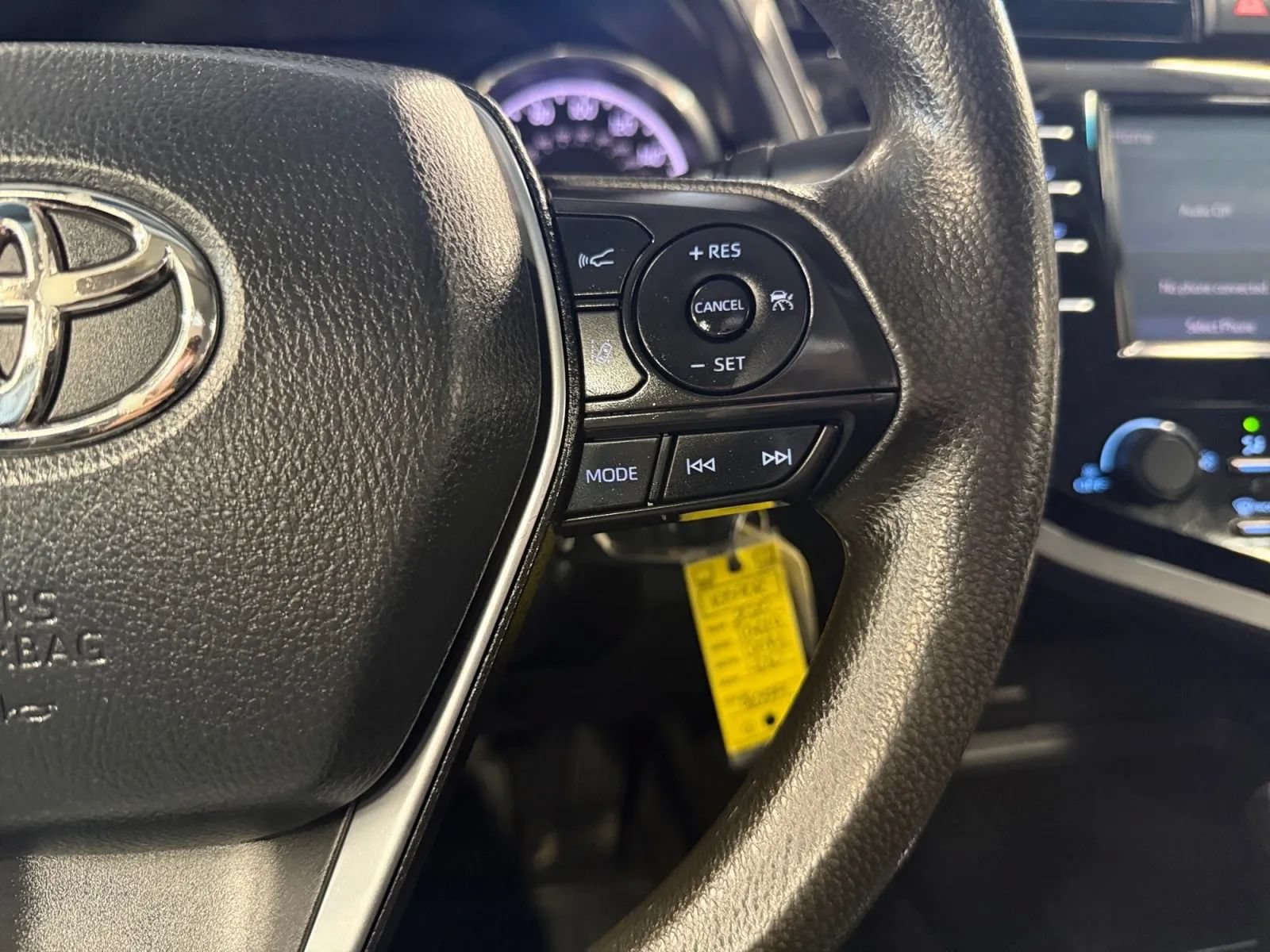 Used 2020 Toyota Camry LE FWD image 25