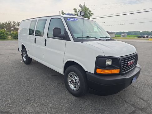 Used 2017 GMC Savana 2500 w/ All Terrain Package RWD image 4