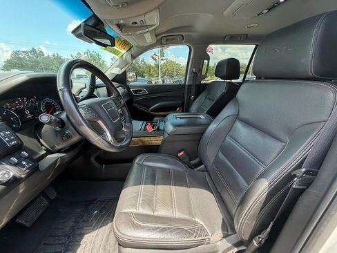 Used 2017 GMC Yukon Denali AWD/4WD image 11