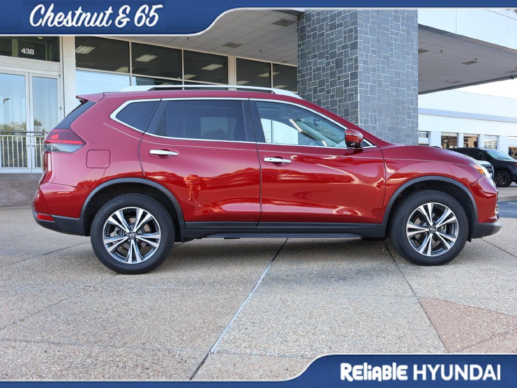 Used 2019 Nissan Rogue SV w/ Sun & Sound Touring Package AWD/4WD image 7
