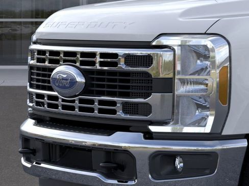 New 2026 Ford F350 XL w/ XL Chrome Package image 17