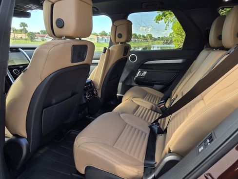 New 2026 Land Rover Discovery Limited Edition image 16