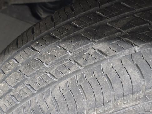 Used 2021 Toyota Highlander XLE image 10