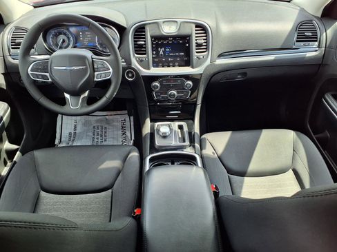 Used 2023 Chrysler 300 Touring w/ Sport Appearance Package image 12