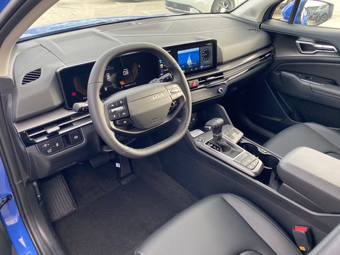 New 2026 Kia Sportage EX FWD image 12