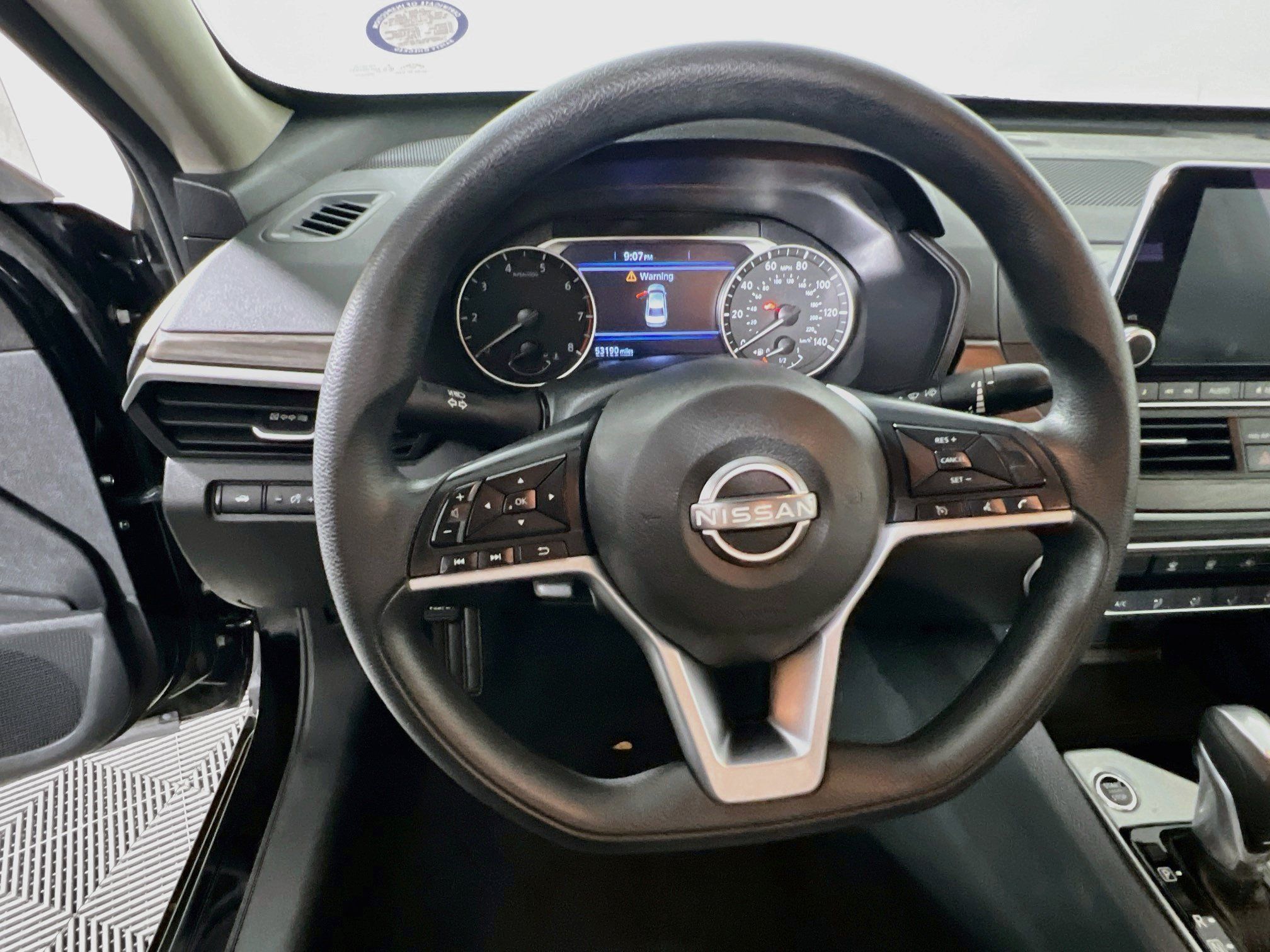 Used 2024 Nissan Altima 2.5 SV FWD image 17