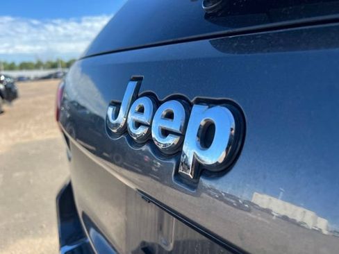 Used 2021 Jeep Grand Cherokee Overland AWD/4WD image 12