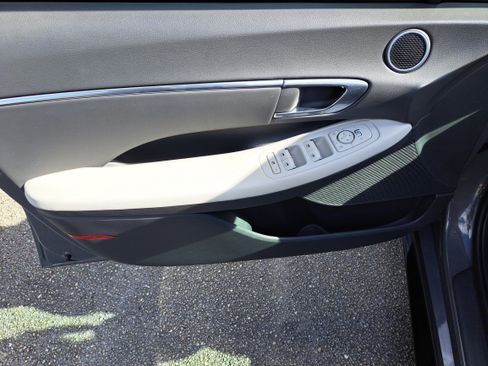 Used 2023 Hyundai Sonata SEL image 17