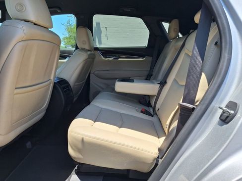 Used 2019 Cadillac XT5 FWD image 10