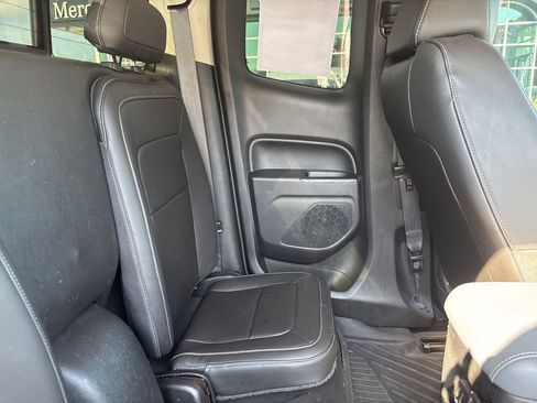 Used 2019 Chevrolet Colorado Z71 w/ LPO, Premium Interior Package image 23