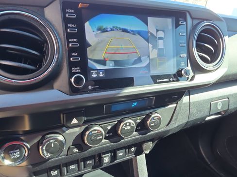 Used 2023 Toyota Tacoma TRD Off-Road image 21