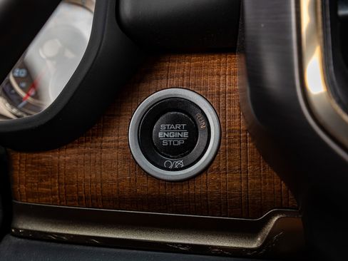 Used 2019 RAM 2500 Limited image 23