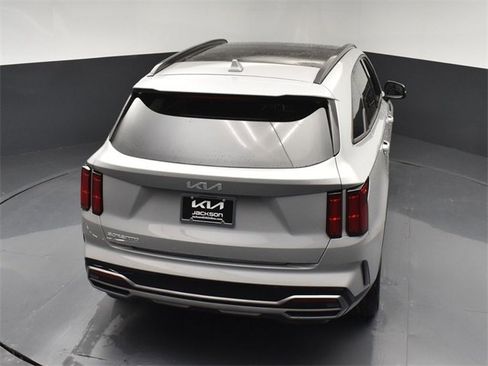 Certified 2023 Kia Sorento SX image 48