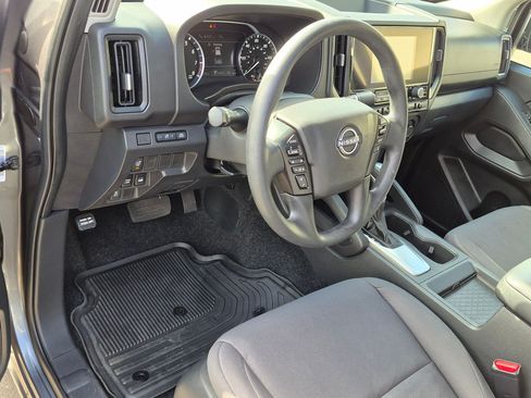 Used 2025 Nissan Frontier S AWD/4WD image 9
