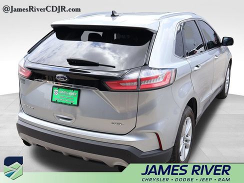 Used 2020 Ford Edge SEL w/ Cold Weather Package FWD image 5