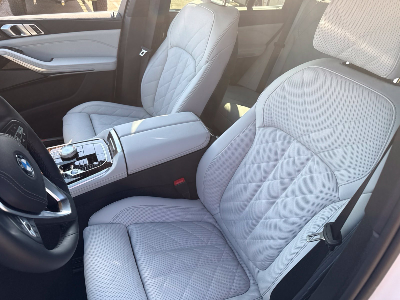 Certified 2025 BMW X5 xDrive40i w/ Executive Package AWD/4WD image 14