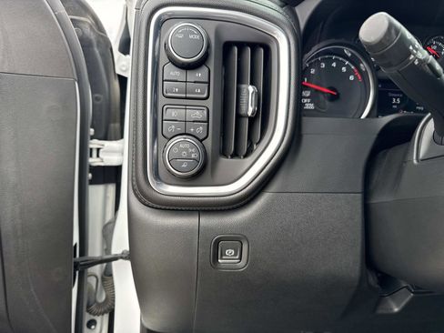 Used 2021 Chevrolet Silverado 1500 LT Trail Boss w/ Convenience Package II image 31