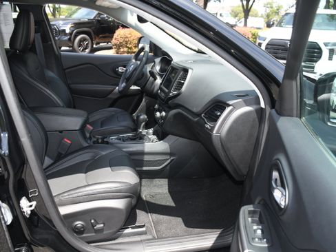 Used 2022 Jeep Cherokee Latitude Lux AWD/4WD image 20