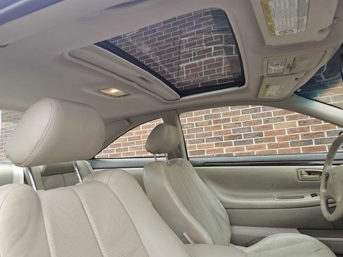 Used 1999 Toyota Solara SLE w/ Sport Pkg FWD image 11