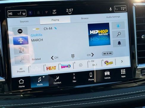 New 2026 Chrysler Pacifica Limited w/ S Appearance Package image 2