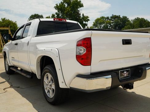 Used 2017 Toyota Tundra SR5 w/ SR5 Upgrade Package RWD image 4