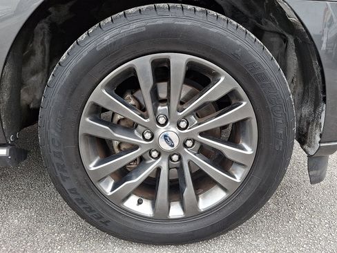 Certified 2020 Ford Expedition Limited image 8