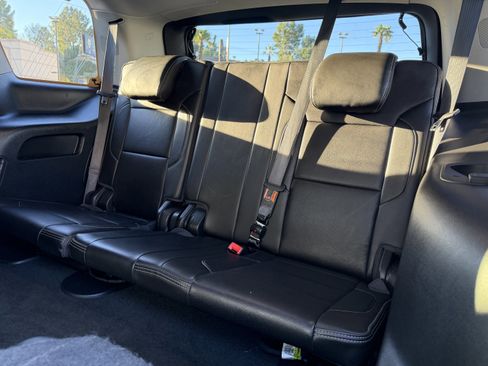 Used 2018 GMC Yukon Denali w/ Denali Ultimate Package image 17