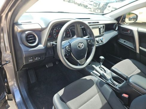 Used 2015 Toyota RAV4 LE FWD image 13
