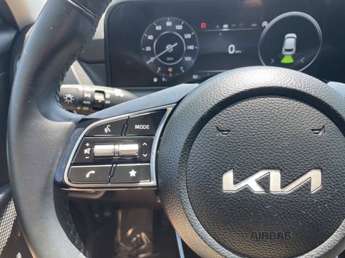 Used 2025 Kia Seltos EX w/ EX Sunroof Package AWD/4WD image 31