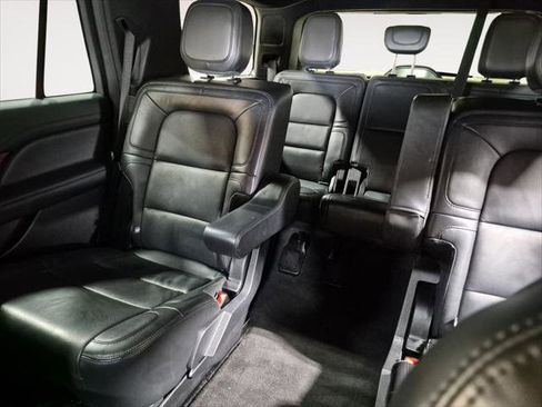 Used 2022 Lincoln Navigator Reserve image 16