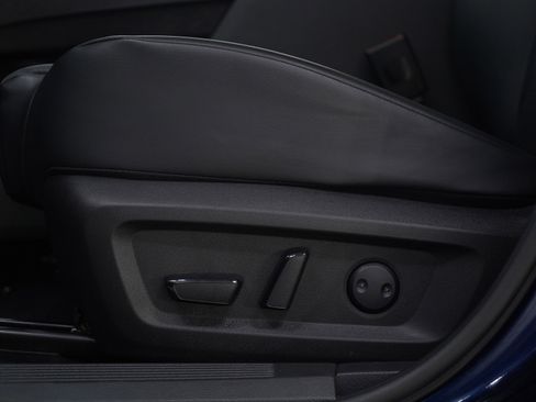 Used 2024 Nissan Rogue SV w/ SV Premium Package image 24