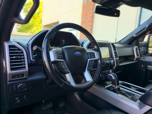 Used 2018 Ford F150 Platinum w/ Equipment Group 701A Luxury AWD/4WD image 18