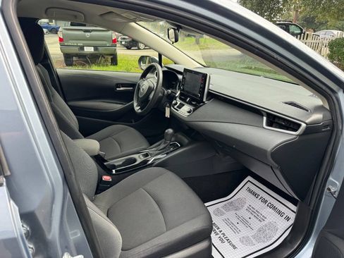 Used 2020 Toyota Corolla LE FWD image 15