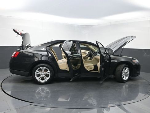 Used 2018 Ford Taurus SEL image 31