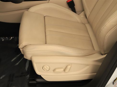 Certified 2023 Audi Q5 e Prestige w/ Prestige Package image 25