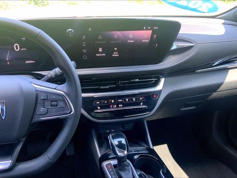 Used 2025 Buick Envista Avenir FWD image 6